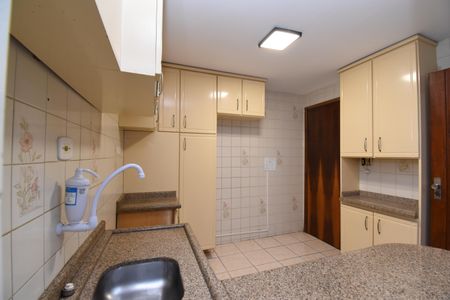 Casa para alugar com 80m², 3 quartos e 3 vagasCozinha