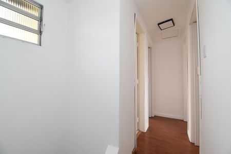 Casa para alugar com 80m², 3 quartos e 3 vagasCorredor/Escadas