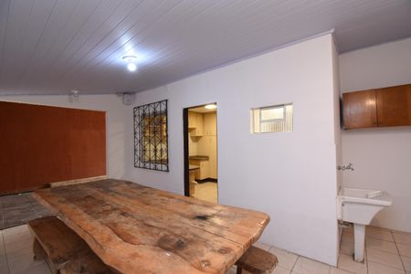 Casa para alugar com 80m², 3 quartos e 3 vagasÁrea com Churrasqueira