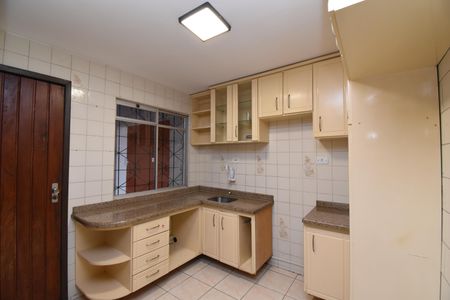 Casa para alugar com 80m², 3 quartos e 3 vagasCozinha