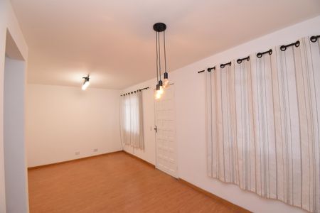 Casa para alugar com 80m², 3 quartos e 3 vagasSala