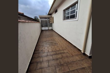 Foto 03 de casa à venda com 3 quartos, 160m² em Vila Romano, São Paulo