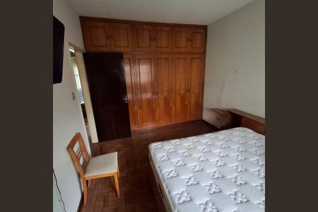 Foto 10 de casa à venda com 3 quartos, 160m² em Vila Romano, São Paulo