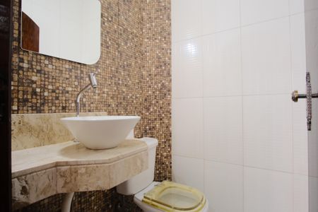 Lavabo de casa para alugar com 2 quartos, 104m² em Penha de França, São Paulo