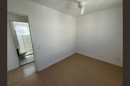 Quarto 1 de apartamento para alugar com 2 quartos, 60m² em Cordovil, Rio de Janeiro