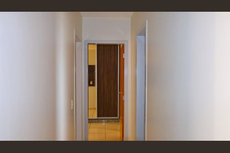 Corredor de apartamento para alugar com 2 quartos, 63m² em Residencial Eldorado, Goiânia