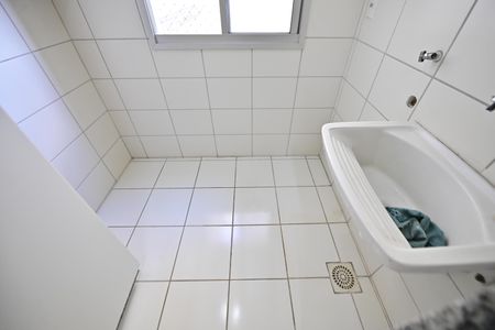 Apartamento para alugar com 63m², 2 quartos e 1 vagaÁrea de Serviço