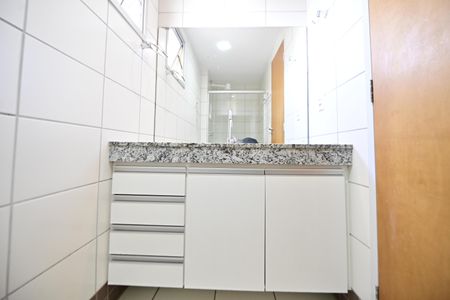 Apartamento para alugar com 63m², 2 quartos e 1 vagaBanheiro Suíte 