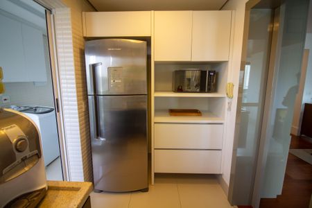 Apartamento para alugar com 82m², 2 quartos e 2 vagasCozinha