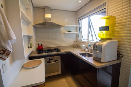 Apartamento para alugar com 82m², 2 quartos e 2 vagasCozinha