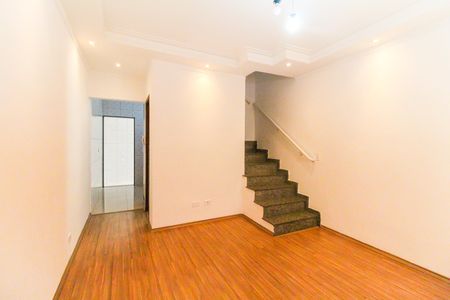 Sala de casa de condomínio para alugar com 2 quartos, 62m² em Itaquera, São Paulo