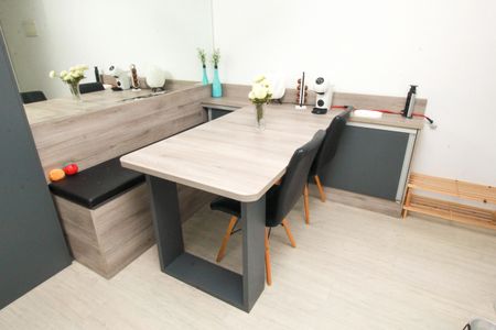 Apartamento à venda com 46m², 2 quartos e 1 vagaSala de Jantar