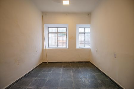 Casa à venda com 100m², 3 quartos e sem vaga