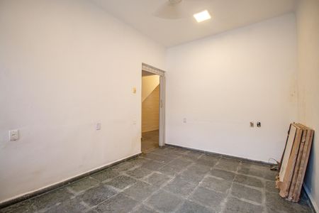 Casa à venda com 100m², 3 quartos e sem vaga