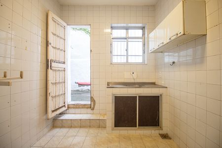 Casa à venda com 100m², 3 quartos e sem vaga