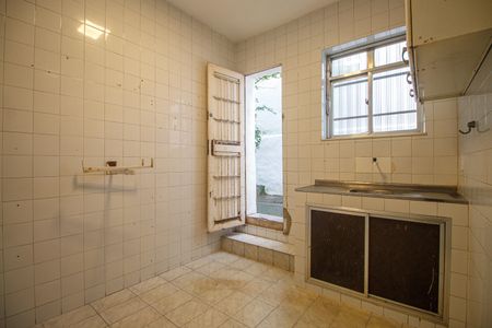 Casa à venda com 100m², 3 quartos e sem vaga