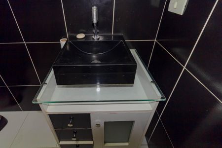 Casa de condomínio à venda com 100m², 3 quartos e 1 vaga Casa de condomínio à venda com 100m², 3 quartos e 1 vagaBanheiro 1