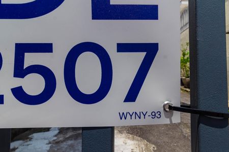 Casa de condomínio à venda com 100m², 3 quartos e 1 vaga Casa de condomínio à venda com 100m², 3 quartos e 1 vagaPlaca