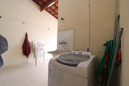 Apartamento à venda com 70m², 2 quartos e 1 vagaÁrea de Serviço