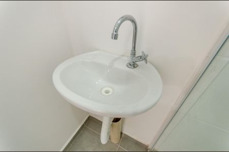 Apartamento para alugar com 34m², 2 quartos e sem vagaBanheiro