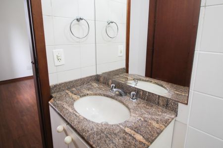 Apartamento para alugar com 108m², 3 quartos e 2 vagasBanheiro da Suíte 2