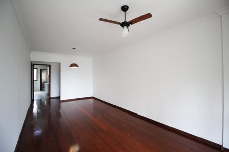 Apartamento para alugar com 108m², 3 quartos e 2 vagasSala
