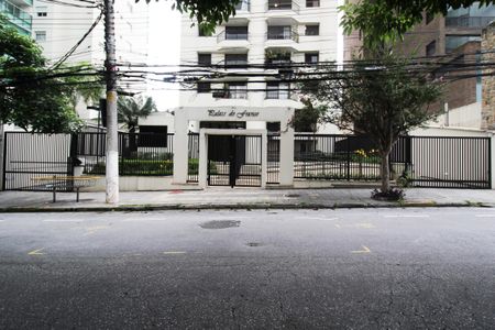 Apartamento para alugar com 108m², 3 quartos e 2 vagasFachada