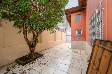 Casa para alugar com 220m², 3 quartos e 4 vagas Casa para alugar com 220m², 3 quartos e 4 vagasAREA EXTERNA