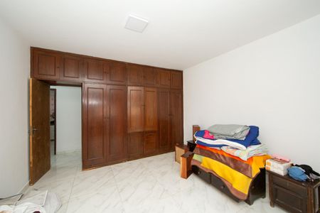 Casa para alugar com 220m², 3 quartos e 4 vagas Casa para alugar com 220m², 3 quartos e 4 vagasQUARTO2