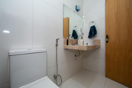 Casa para alugar com 220m², 3 quartos e 4 vagas Casa para alugar com 220m², 3 quartos e 4 vagasBANHEIRO1