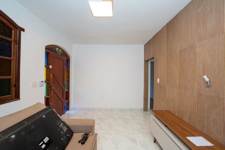Casa para alugar com 220m², 3 quartos e 4 vagas Casa para alugar com 220m², 3 quartos e 4 vagasSALA
