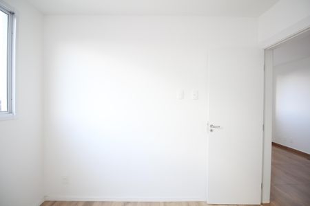 Quarto 2 de apartamento para alugar com 2 quartos, 40m² em Jardim Maria Duarte, São Paulo