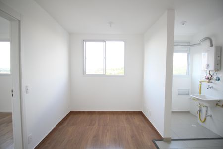 Sala de apartamento para alugar com 2 quartos, 40m² em Jardim Maria Duarte, São Paulo