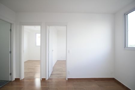 Sala de apartamento para alugar com 2 quartos, 40m² em Jardim Maria Duarte, São Paulo