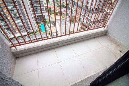 Studio à venda com 28m², 1 quarto e sem vaga Studio à venda com 28m², 1 quarto e sem vagaVaranda