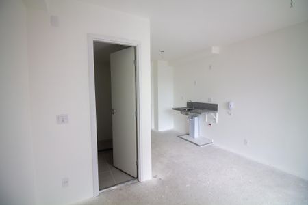 Sala / Quarto - Studio de kitnet/studio à venda com 1 quarto, 28m² em Jardim das Acacias, São Paulo