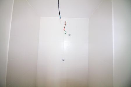 Banheiro de kitnet/studio à venda com 1 quarto, 28m² em Jardim das Acacias, São Paulo