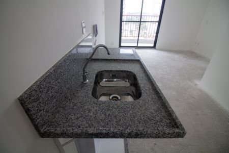 Cozinha de kitnet/studio à venda com 1 quarto, 28m² em Jardim das Acacias, São Paulo