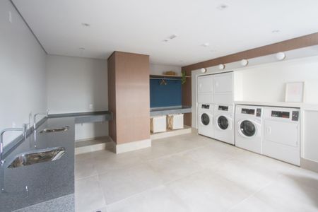 Studio à venda com 28m², 1 quarto e sem vaga Studio à venda com 28m², 1 quarto e sem vagaÁrea comum - Lavanderia