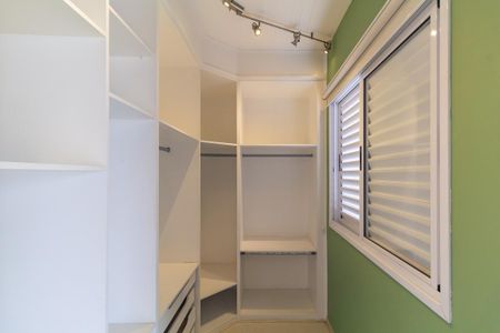 Apartamento à venda com 74m², 2 quartos e 1 vagaCloset da suíte