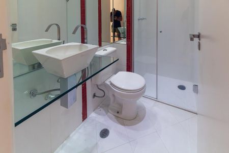 Apartamento à venda com 74m², 2 quartos e 1 vagaBanheiro Social