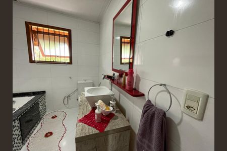 Casa à venda com 212m², 3 quartos e 4 vagas