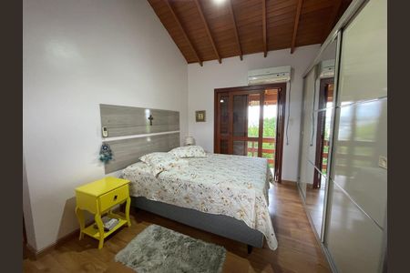 Casa à venda com 212m², 3 quartos e 4 vagas