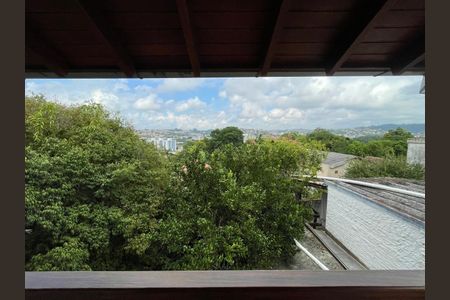 Casa à venda com 212m², 3 quartos e 4 vagas