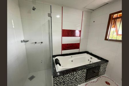 Casa à venda com 212m², 3 quartos e 4 vagas