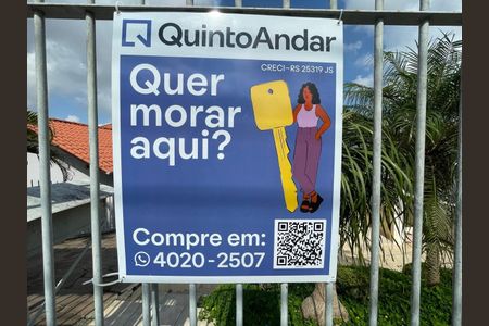 Casa à venda com 212m², 3 quartos e 4 vagas Casa à venda com 212m², 3 quartos e 4 vagasPlaca Cod.COEY-1259