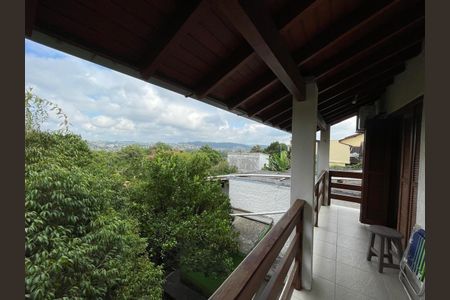 Casa à venda com 212m², 3 quartos e 4 vagas