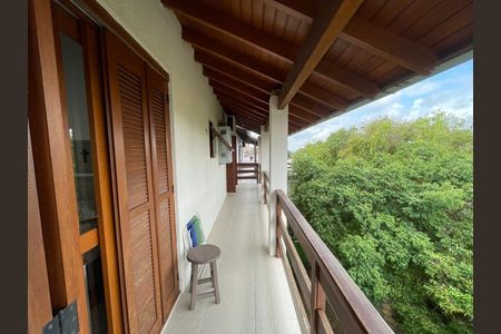 Casa à venda com 212m², 3 quartos e 4 vagas