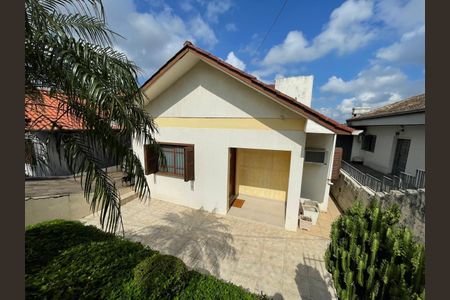 Casa à venda com 212m², 3 quartos e 4 vagas