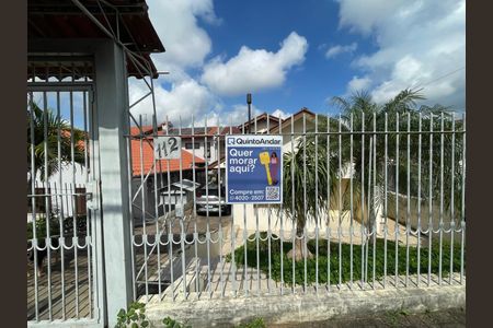 Casa à venda com 212m², 3 quartos e 4 vagas Casa à venda com 212m², 3 quartos e 4 vagasPlaca Cod.COEY-1259